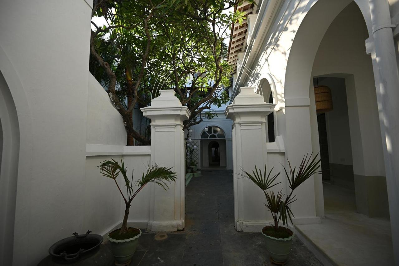 La Cedille - French Heritage House Pondicherry Esterno foto
