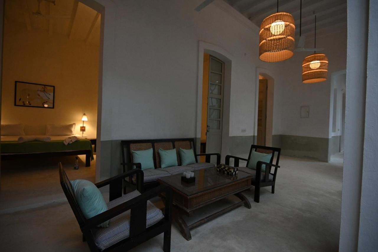 La Cedille - French Heritage House Pondicherry Esterno foto
